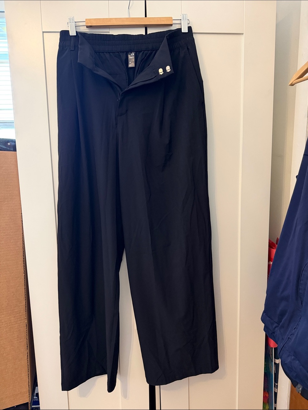Women’s gap  Black Elastic-Waist Dress Pants